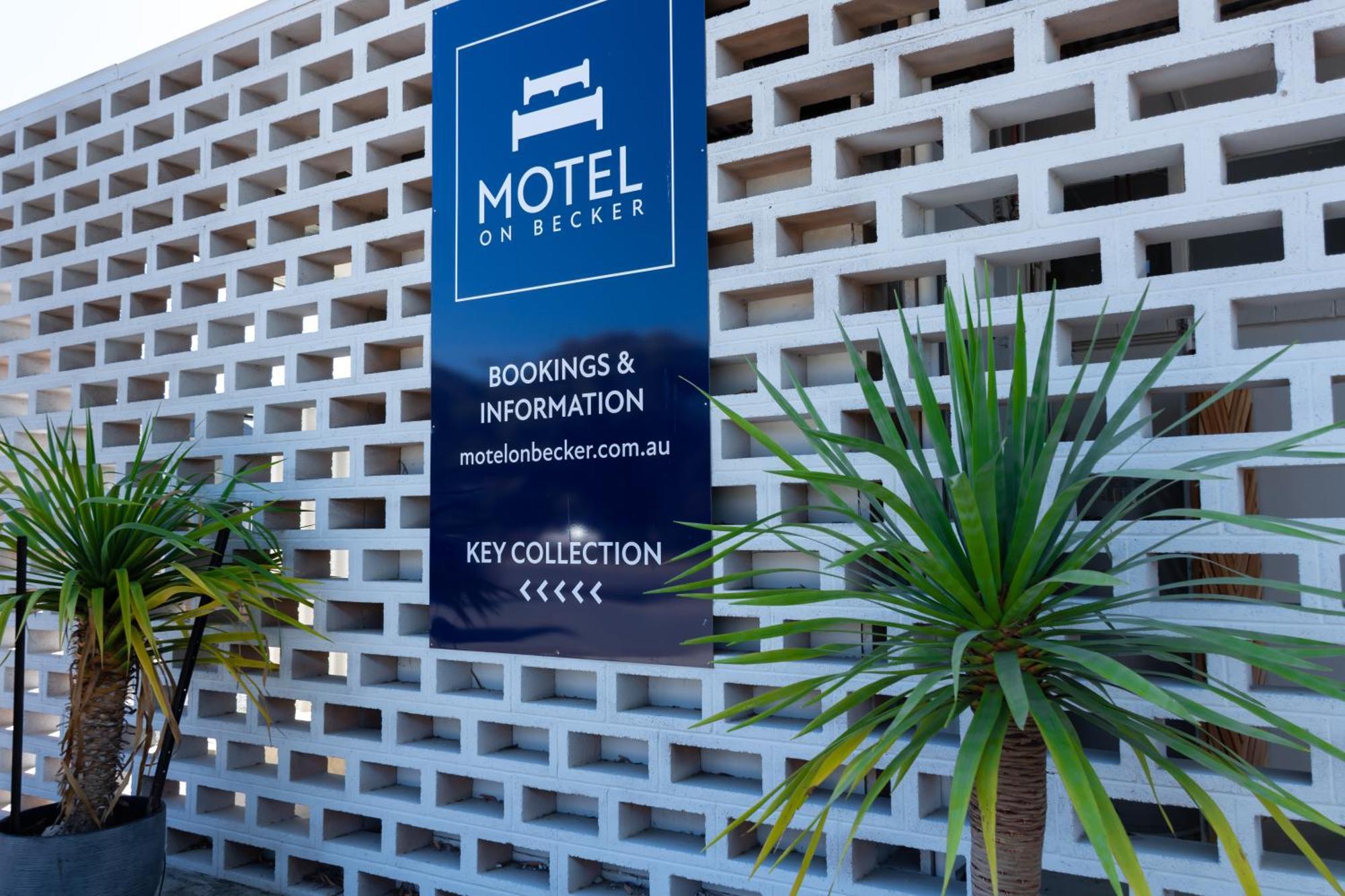 Motel On Becker Tintinara Exterior photo